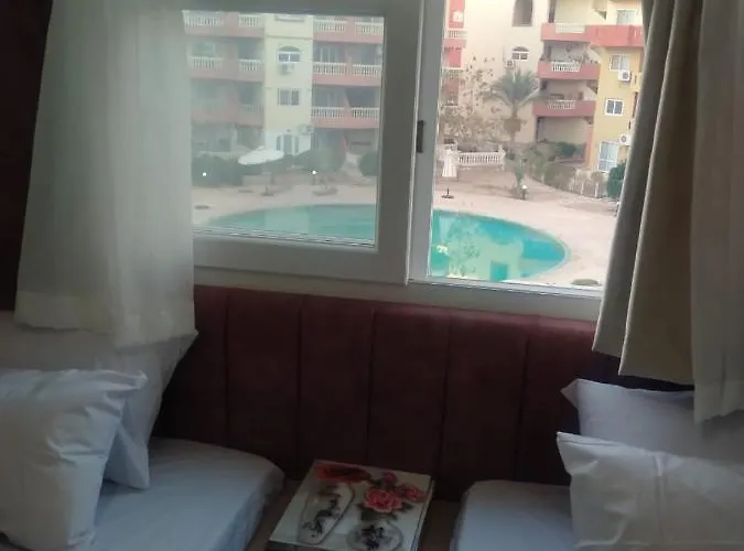 2 Bedroom With Pool View Daire *