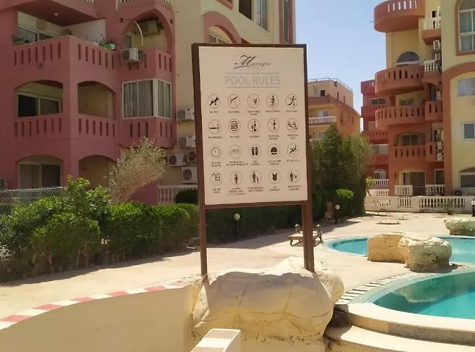 Daire 2 Bedroom With Pool View