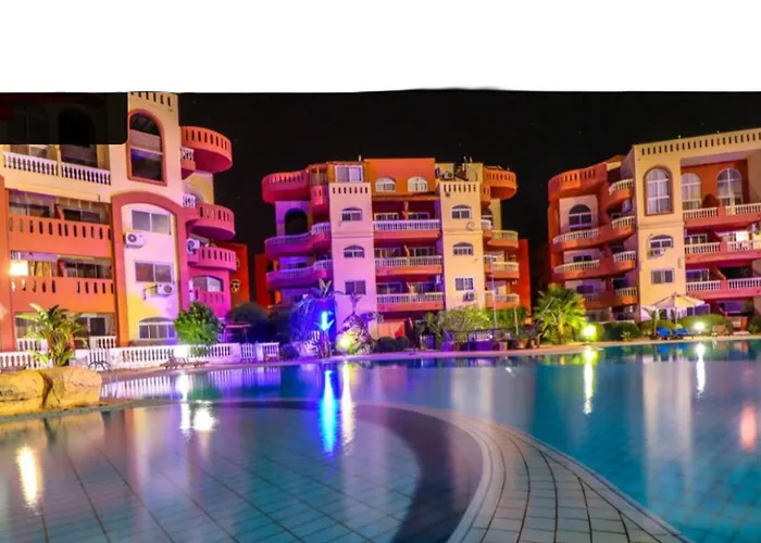 Daire 2 Bedroom With Pool View *